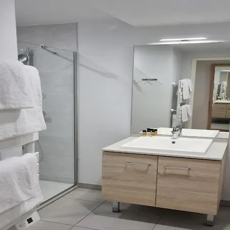 Residhome Aeroport מלון דירות
