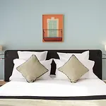 Residhome Aéroport Apartahotel Niza