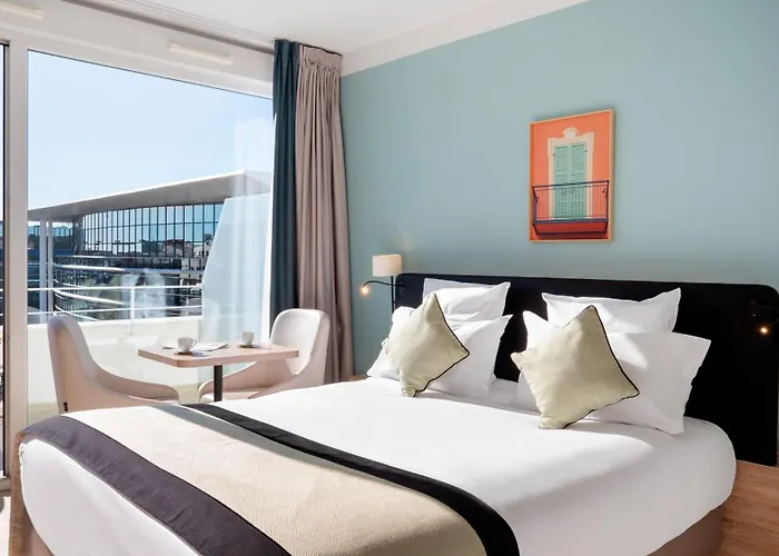 Aparthotel Residhome Aeroport 3*