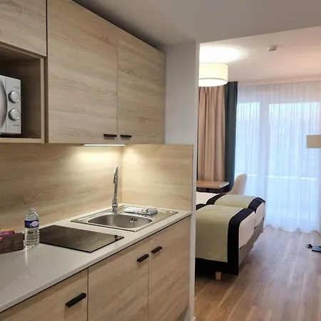 Residhome Aeroport 3*