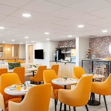 Residhome Aeroport Lägenhetshotell 3*